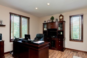 7-Golf-View-Drive-Home-Office1-300x200