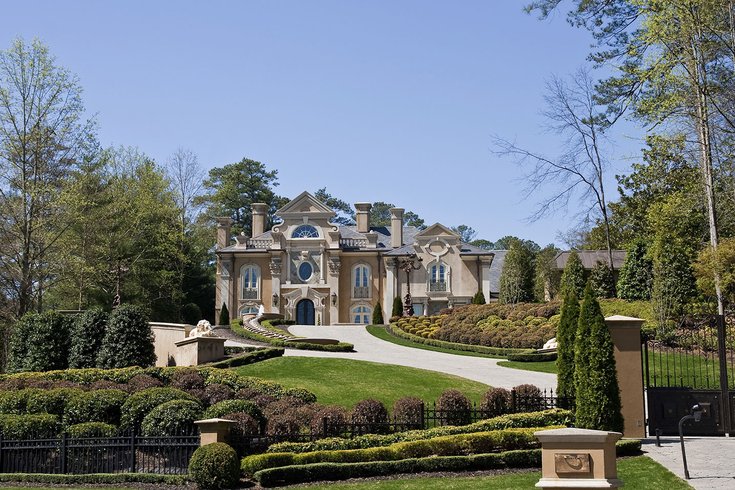 Luxury_Estate_Home.focus-none.fill-735x490